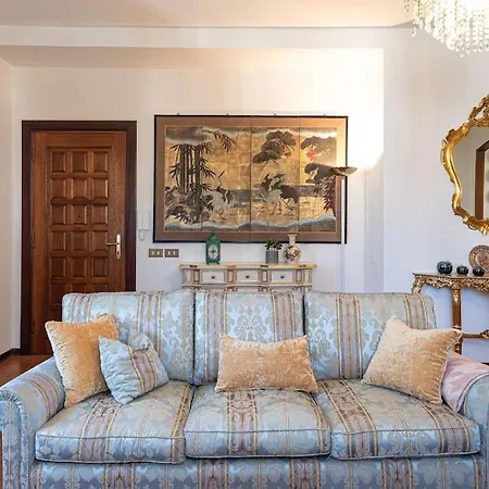 Apartment La Magnolia, Eleganza In Citta! Lucca
